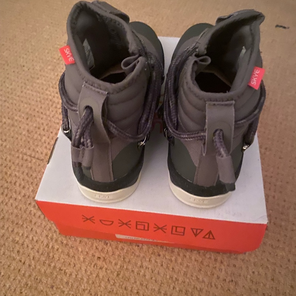 NIB Hiking Boots - Picture 6 of 7